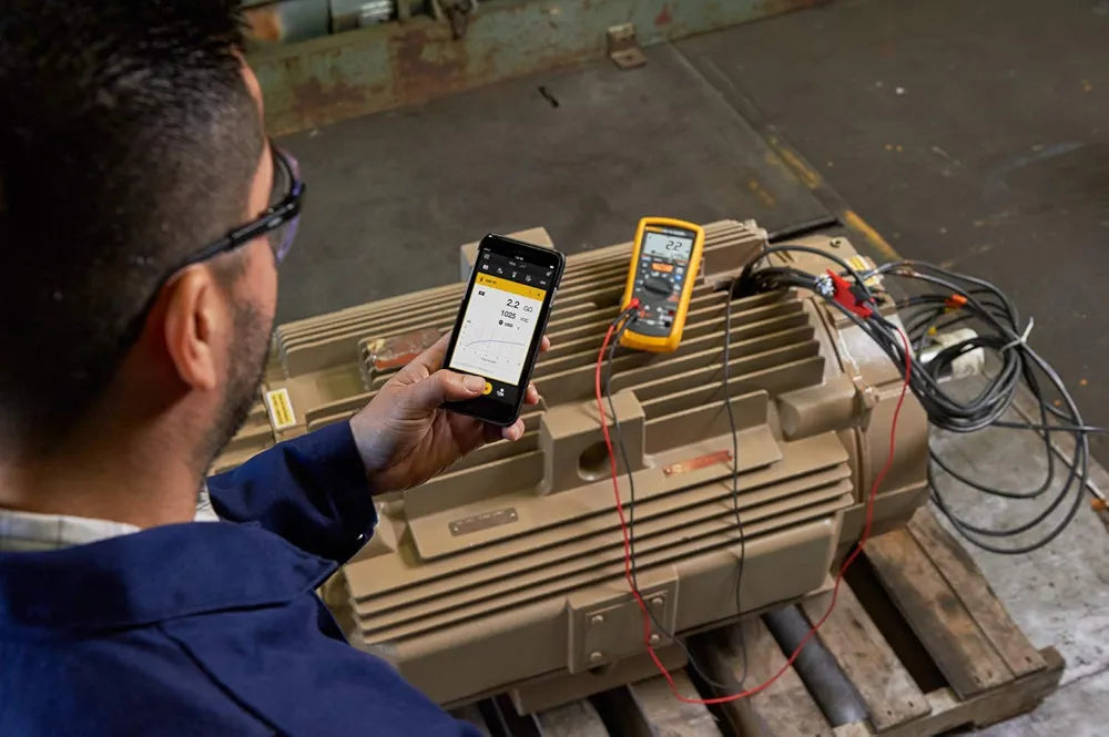 Fluke 1587 FC 2-in-1 Insulation Multimeter, True-RMS, Selectable Insulation Test Voltages Up To 1000 V, Pi/DAR Timed Ratio Tests, Measures Frequency, Includes Low-Pass Filter For Motor Drive VFD