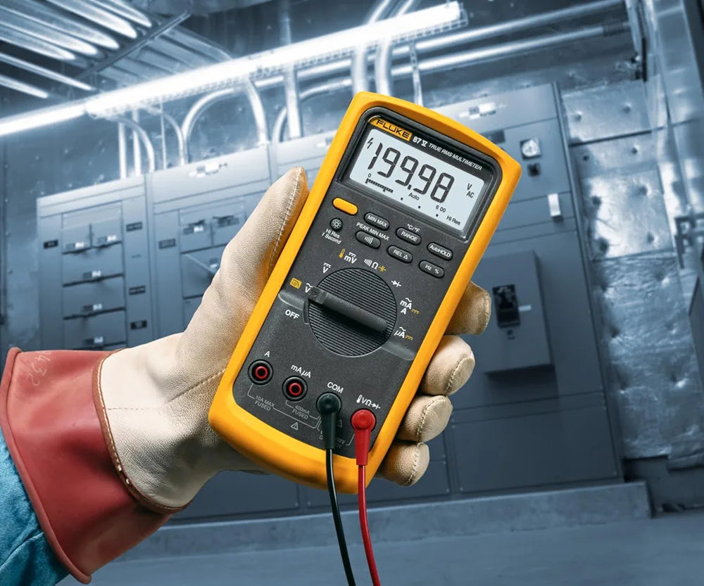 Fluke 87V Industrial Digital Multimeter, For Advanced Troubleshooting, Measures 1000 V AC/DC, Peak Min/Max, Low Pass Filter, Includes TL75 Test Leads, AC175 Alligator Clips, 80BK Temp Probe